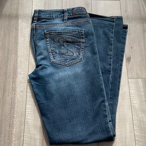 Silver Jean 🩶 AIKO